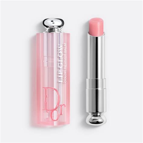 Бальзам для губ Dior Lip Glow: зволожує губи 24 години* .